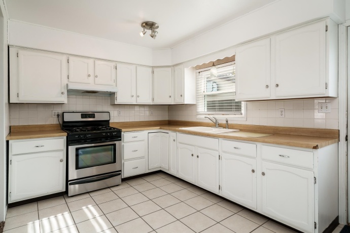 2009 Winters, LOVES PARK, Illinois 61111, 3 Bedrooms Bedrooms, ,1 BathroomBathrooms,House,For Sale,Winters,202600757