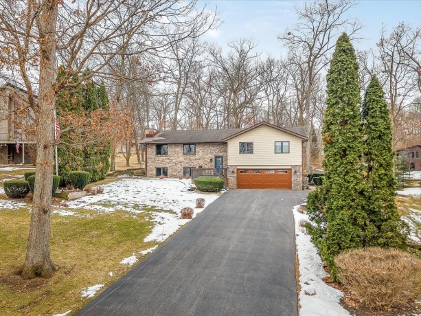 548 Baintree, LAKE SUMMERSET, Illinois 61019, 3 Bedrooms Bedrooms, ,3 BathroomsBathrooms,House,For Sale,Baintree,202600764