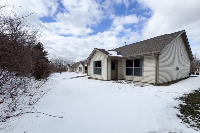 5785 Jackies, LOVES PARK, Illinois 61111, 3 Bedrooms Bedrooms, ,2 BathroomsBathrooms,Condominium,For Sale,Jackies,202600760