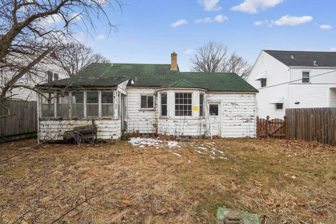 1707 Carney, ROCKFORD, Illinois 61103, 2 Bedrooms Bedrooms, ,1 BathroomBathrooms,House,For Sale,Carney,202600767