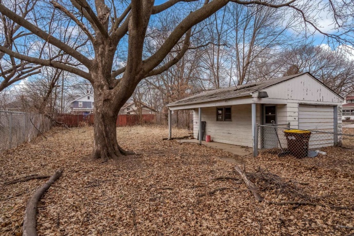 2207 7th, ROCKFORD, Illinois 61104, 2 Bedrooms Bedrooms, ,1 BathroomBathrooms,House,For Sale,7th,202600768