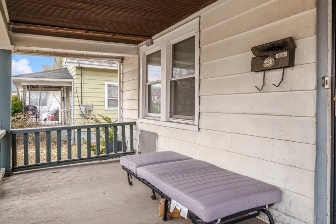 2207 7th, ROCKFORD, Illinois 61104, 2 Bedrooms Bedrooms, ,1 BathroomBathrooms,House,For Sale,7th,202600768