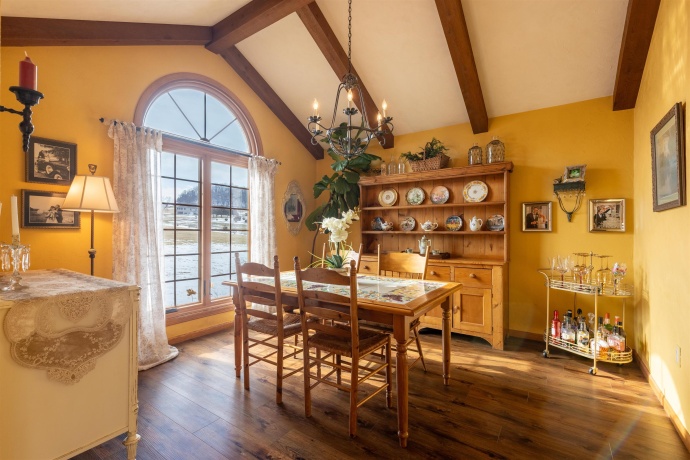 24 Butternut, GALENA, Illinois 61036, 5 Bedrooms Bedrooms, ,3 BathroomsBathrooms,House,For Sale,Butternut,202600771