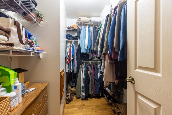 24 Butternut, GALENA, Illinois 61036, 5 Bedrooms Bedrooms, ,3 BathroomsBathrooms,House,For Sale,Butternut,202600771