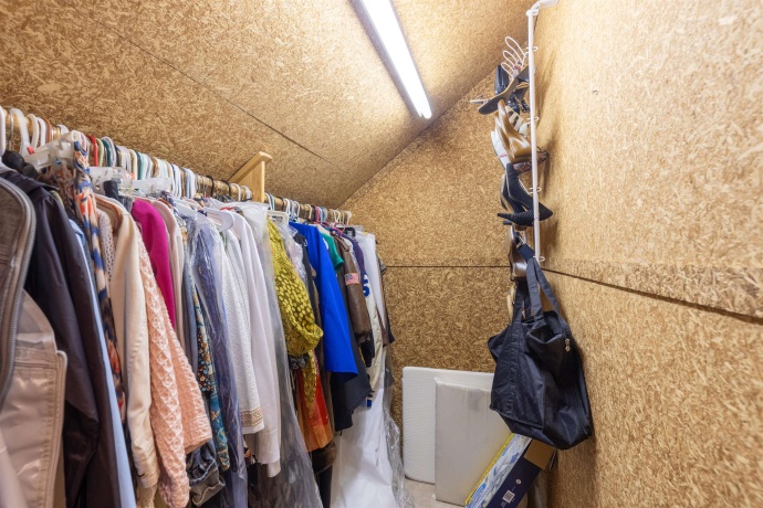 24 Butternut, GALENA, Illinois 61036, 5 Bedrooms Bedrooms, ,3 BathroomsBathrooms,House,For Sale,Butternut,202600771