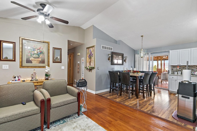 1317 12th, BELVIDERE, Illinois 61008, 5 Bedrooms Bedrooms, ,2 BathroomsBathrooms,House,For Sale,12th,202600772