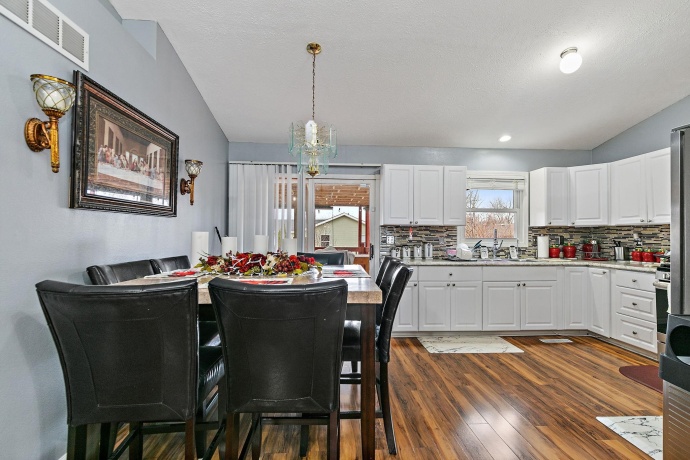 1317 12th, BELVIDERE, Illinois 61008, 5 Bedrooms Bedrooms, ,2 BathroomsBathrooms,House,For Sale,12th,202600772