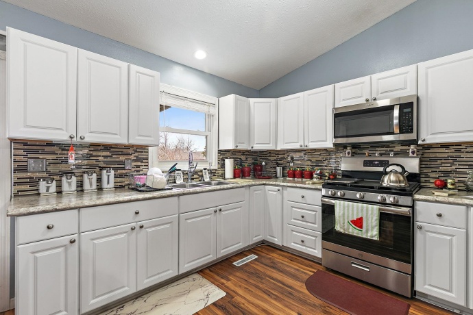 1317 12th, BELVIDERE, Illinois 61008, 5 Bedrooms Bedrooms, ,2 BathroomsBathrooms,House,For Sale,12th,202600772