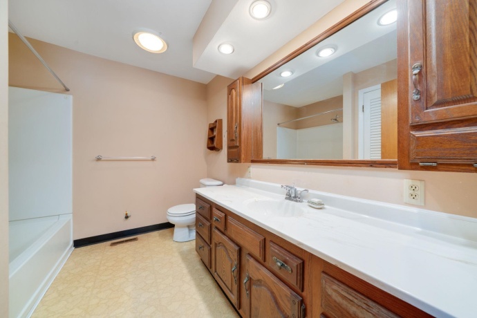 4414 IL RT 64, MOUNT MORRIS, Illinois 61054, 2 Bedrooms Bedrooms, ,1 BathroomBathrooms,House,For Sale,IL RT 64,202600773