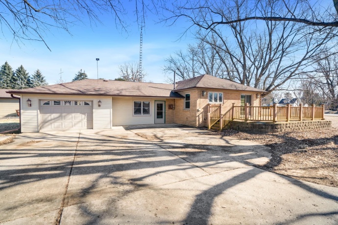 4414 IL RT 64, MOUNT MORRIS, Illinois 61054, 2 Bedrooms Bedrooms, ,1 BathroomBathrooms,House,For Sale,IL RT 64,202600773