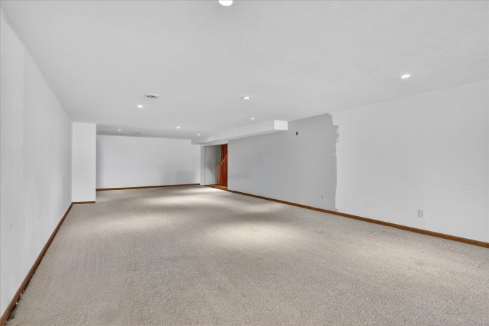 8306 Crockett, ROSCOE, Illinois 61073, 5 Bedrooms Bedrooms, ,5 BathroomsBathrooms,House,For Sale,Crockett,202600774