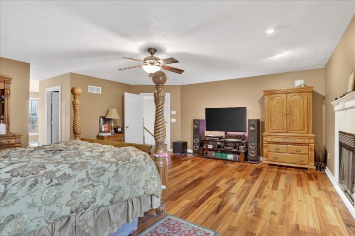 8306 Crockett, ROSCOE, Illinois 61073, 5 Bedrooms Bedrooms, ,5 BathroomsBathrooms,House,For Sale,Crockett,202600774