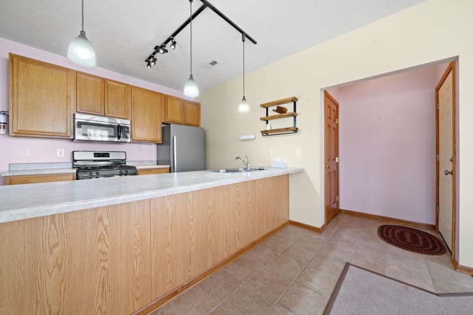 410 Pine White #102-B, ROSCOE, Illinois 61073, 2 Bedrooms Bedrooms, ,2 BathroomsBathrooms,Condominium,For Sale,Pine White #102-B,202600775