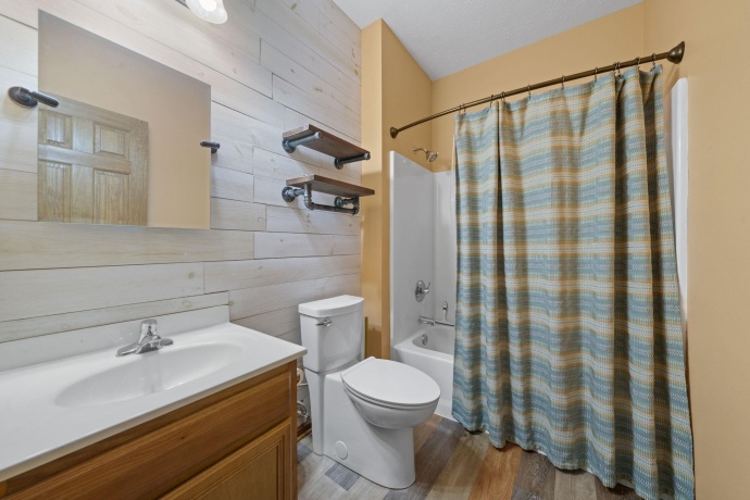 410 Pine White #102-B, ROSCOE, Illinois 61073, 2 Bedrooms Bedrooms, ,2 BathroomsBathrooms,Condominium,For Sale,Pine White #102-B,202600775