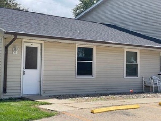 108 3rd, MENDOTA, Illinois 61342, 1 Bedroom Bedrooms, ,1 BathroomBathrooms,House,For Sale,3rd,202600778