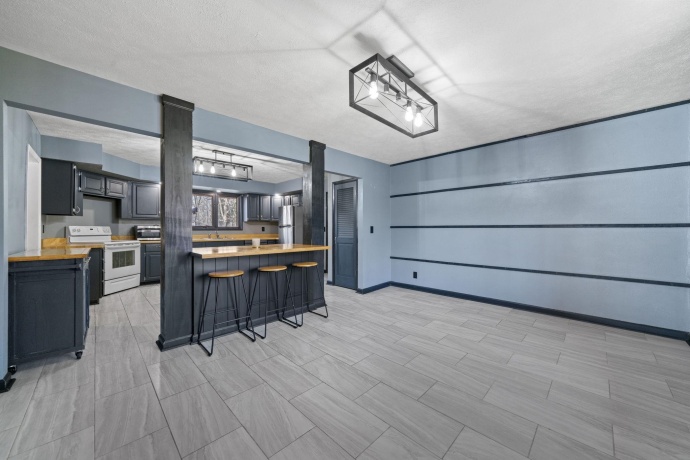 6466 Thorncrest, ROCKFORD, Illinois 61109, 4 Bedrooms Bedrooms, ,3 BathroomsBathrooms,House,For Sale,Thorncrest,202600783