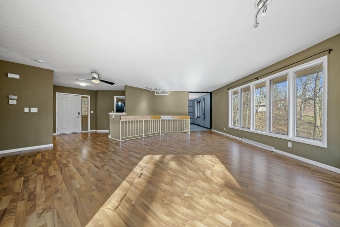 6466 Thorncrest, ROCKFORD, Illinois 61109, 4 Bedrooms Bedrooms, ,3 BathroomsBathrooms,House,For Sale,Thorncrest,202600783