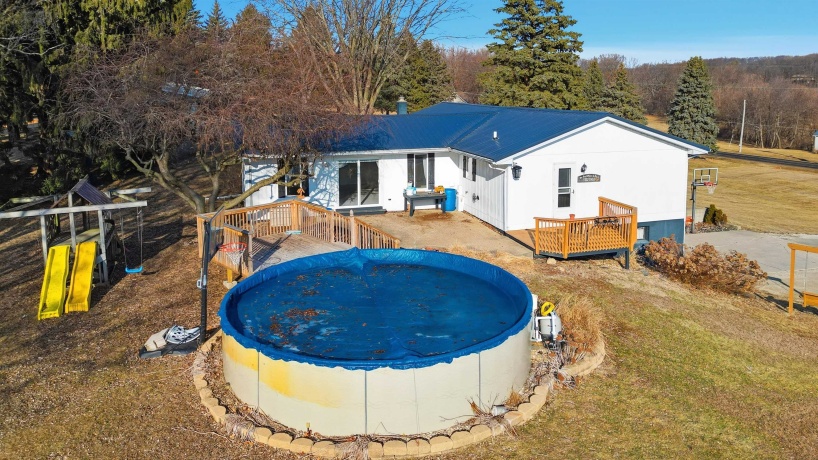 13831 Prairie Center, MORRISON, Illinois 61270, 5 Bedrooms Bedrooms, ,2 BathroomsBathrooms,House,For Sale,Prairie Center,202600784