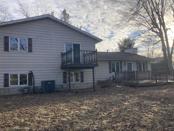 602 29th Rd, LaSalle, Illinois 61301, 6 Bedrooms Bedrooms, ,3 BathroomsBathrooms,House,For Sale,29th Rd,202600785