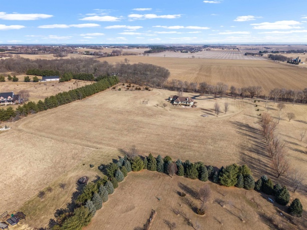 6998 Hales Corner, STILLMAN VALLEY, Illinois 61084, 3 Bedrooms Bedrooms, ,3 BathroomsBathrooms,House,For Sale,Hales Corner,202600787