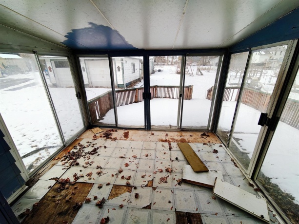 1020 Oak, FREEPORT, Illinois 61032, 5 Bedrooms Bedrooms, ,2 BathroomsBathrooms,House,For Sale,Oak,202600790