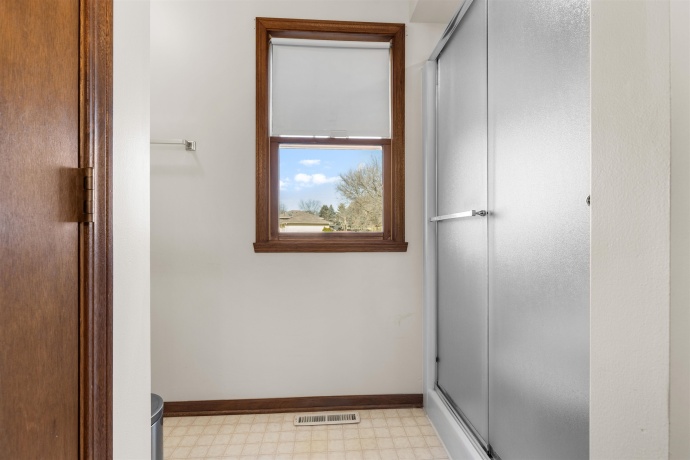 1872 Trainer, ROCKFORD, Illinois 61108, 3 Bedrooms Bedrooms, ,2 BathroomsBathrooms,House,For Sale,Trainer,202600791