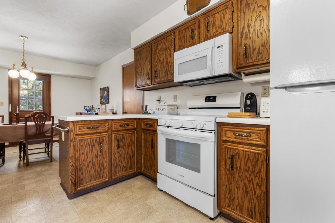 1872 Trainer, ROCKFORD, Illinois 61108, 3 Bedrooms Bedrooms, ,2 BathroomsBathrooms,House,For Sale,Trainer,202600791