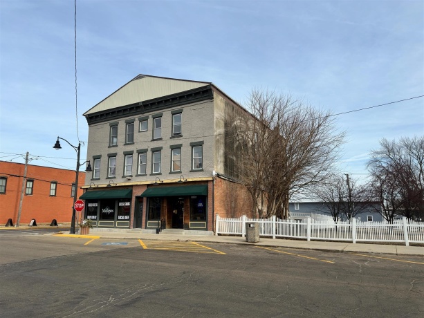 102-106 Railraod, LENA, Illinois 61048, ,Business W/ Real Estate,For Sale,Railraod,202600800