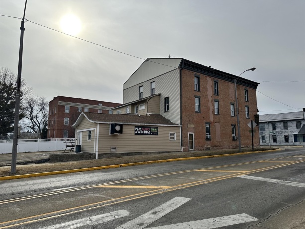 102-106 Railraod, LENA, Illinois 61048, ,Business W/ Real Estate,For Sale,Railraod,202600800