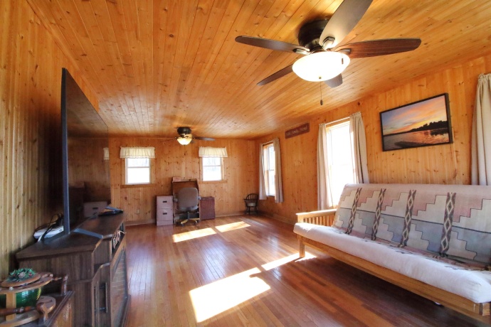 17896 Skunk Hollow, MOUNT CARROLL, Illinois 61053, 3 Bedrooms Bedrooms, ,1 BathroomBathrooms,House,For Sale,Skunk Hollow,202600804