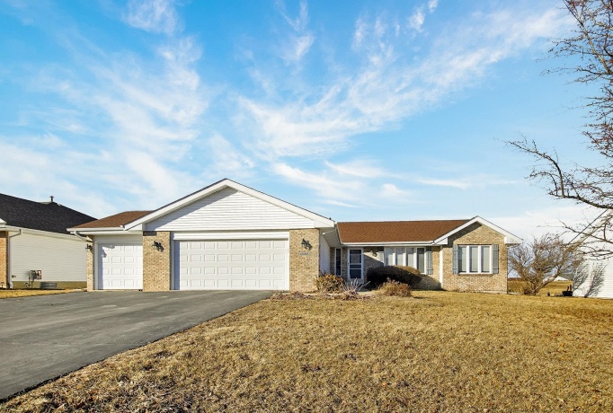 12909 Springhill, WINNEBAGO, Illinois 61088, 3 Bedrooms Bedrooms, ,3 BathroomsBathrooms,House,For Sale,Springhill,202600807