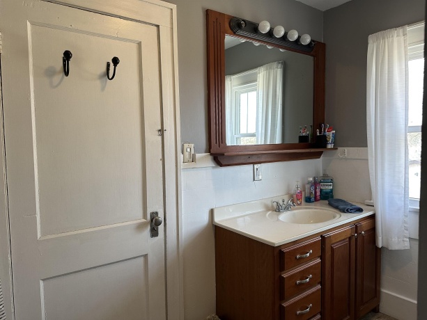 515 BURLINGTON, SAVANNA, Illinois 61074, 3 Bedrooms Bedrooms, ,1 BathroomBathrooms,House,For Sale,BURLINGTON,202600809