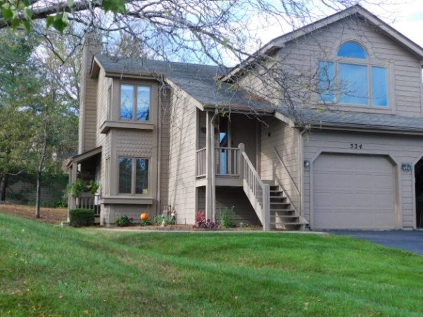 524 Triton, ROCKFORD, Illinois 61107, 2 Bedrooms Bedrooms, ,1 BathroomBathrooms,Condominium,For Sale,Triton,202600810