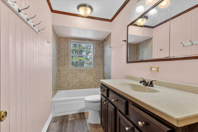 2810 Brentwood, MCHENRY, Illinois 60050, 3 Bedrooms Bedrooms, ,2 BathroomsBathrooms,House,For Sale,Brentwood,202600811