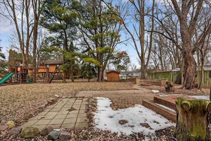 2810 Brentwood, MCHENRY, Illinois 60050, 3 Bedrooms Bedrooms, ,2 BathroomsBathrooms,House,For Sale,Brentwood,202600811