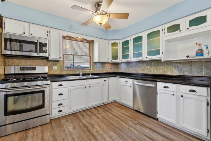 2810 Brentwood, MCHENRY, Illinois 60050, 3 Bedrooms Bedrooms, ,2 BathroomsBathrooms,House,For Sale,Brentwood,202600811