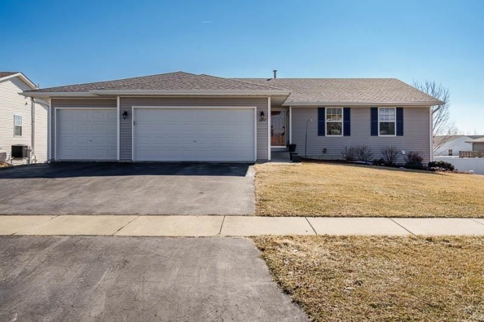 6827 TUPELO, LOVES PARK, Illinois 61111, 4 Bedrooms Bedrooms, ,3 BathroomsBathrooms,House,For Sale,TUPELO,202600813