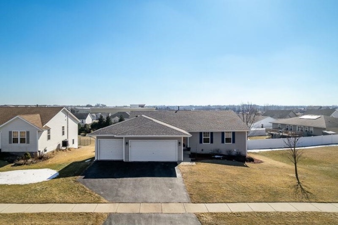 6827 TUPELO, LOVES PARK, Illinois 61111, 4 Bedrooms Bedrooms, ,3 BathroomsBathrooms,House,For Sale,TUPELO,202600813