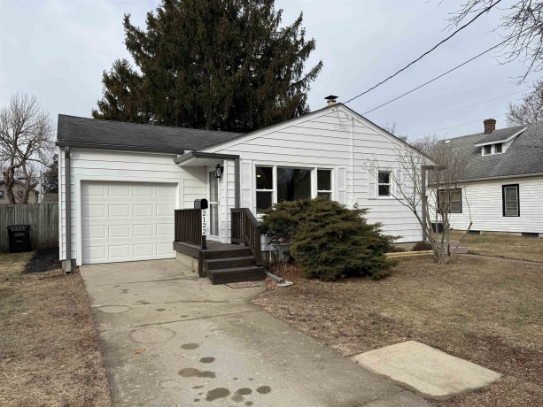 2122 Church, ROCKFORD, Illinois 61103, 2 Bedrooms Bedrooms, ,1 BathroomBathrooms,House,For Sale,Church,202600815