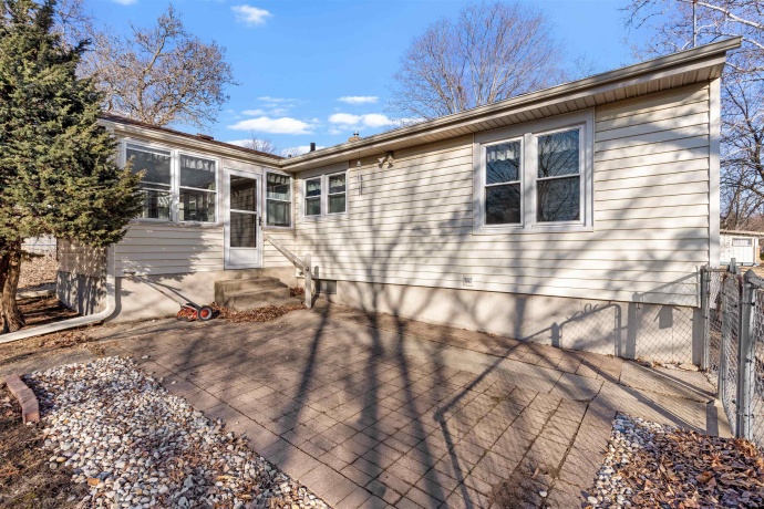 2025 24TH, ROCKFORD, Illinois 61108, 2 Bedrooms Bedrooms, ,1 BathroomBathrooms,House,For Sale,24TH,202600819