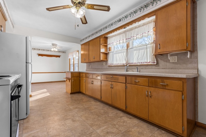 2025 24TH, ROCKFORD, Illinois 61108, 2 Bedrooms Bedrooms, ,1 BathroomBathrooms,House,For Sale,24TH,202600819