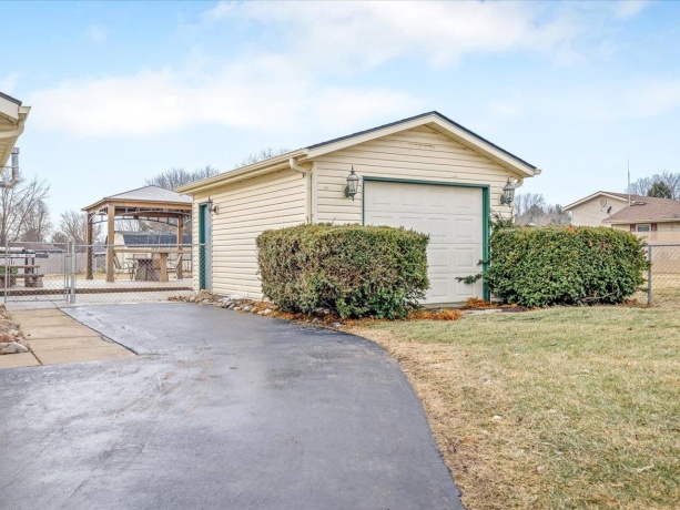 11818 Balsa, ROSCOE, Illinois 61073, 3 Bedrooms Bedrooms, ,2 BathroomsBathrooms,House,For Sale,Balsa,202600820