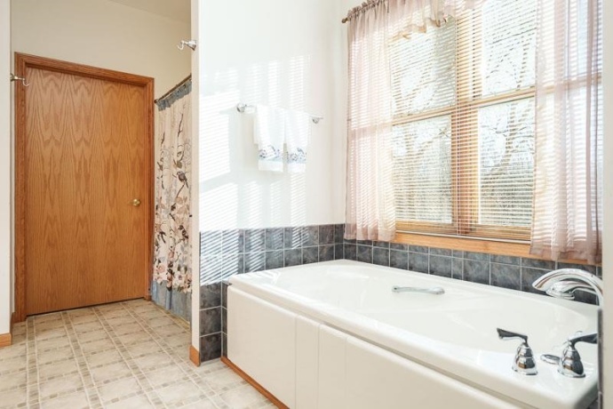 19905 State Line, HARVARD, Illinois 60033, 3 Bedrooms Bedrooms, ,2 BathroomsBathrooms,House,For Sale,State Line,202600821