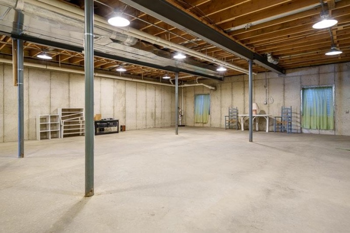 19905 State Line, HARVARD, Illinois 60033, 3 Bedrooms Bedrooms, ,2 BathroomsBathrooms,House,For Sale,State Line,202600821