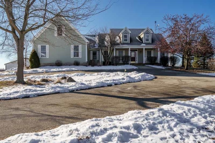 19905 State Line, HARVARD, Illinois 60033, 3 Bedrooms Bedrooms, ,2 BathroomsBathrooms,House,For Sale,State Line,202600821