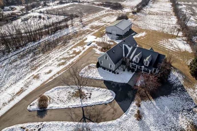 19905 State Line, HARVARD, Illinois 60033, 3 Bedrooms Bedrooms, ,2 BathroomsBathrooms,House,For Sale,State Line,202600821