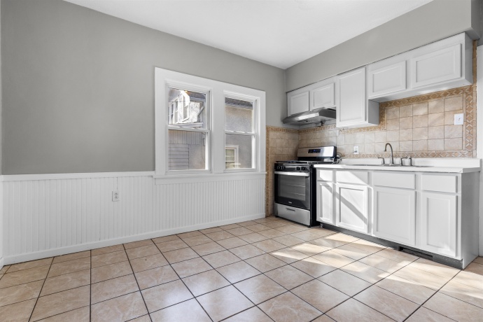 518 Shaw, ROCKFORD, Illinois 61104, 2 Bedrooms Bedrooms, ,1 BathroomBathrooms,House,For Sale,Shaw,202600824