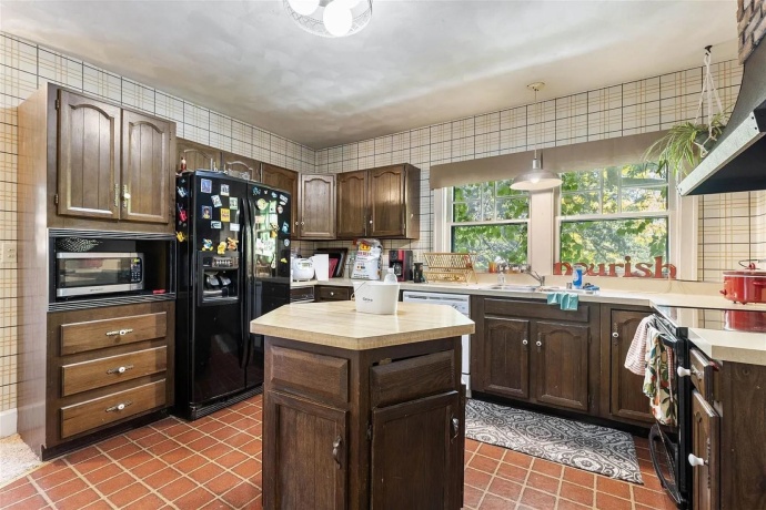 224 Prospect, ROCKFORD, Illinois 61107, ,2 Units,For Sale,Prospect,202600826