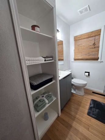 2108 23rd, ROCKFORD, Illinois 61108, 2 Bedrooms Bedrooms, ,1 BathroomBathrooms,House,For Sale,23rd,202600829