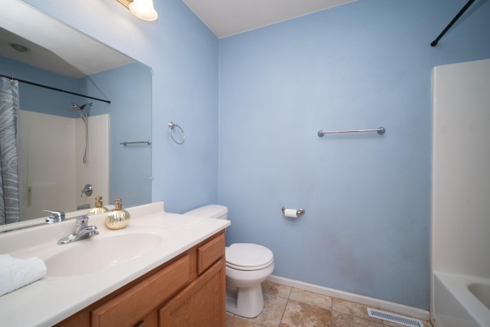 646 Cassandra, SOUTH BELOIT, Illinois 61080, 3 Bedrooms Bedrooms, ,2 BathroomsBathrooms,House,For Sale,Cassandra,202600833